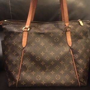 Louis Vuitton Purse